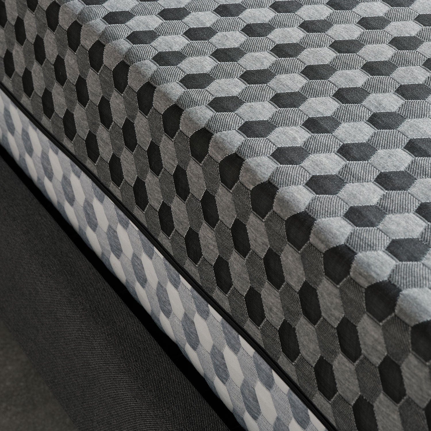 OTTY Extra Firm Hybrid Mattress - Rejuvenated - Image 4